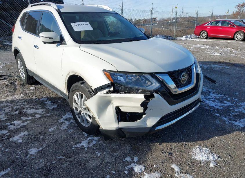 Photo 6 of 2018 Nissan Rogue SV (VIN JN8AT2MV7JW305978)