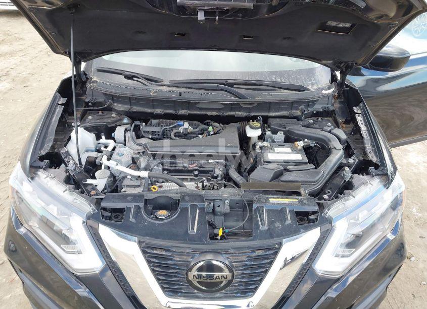 Photo 10 of 2018 Nissan Rogue S (VIN JN8AT2MV7JW307228)