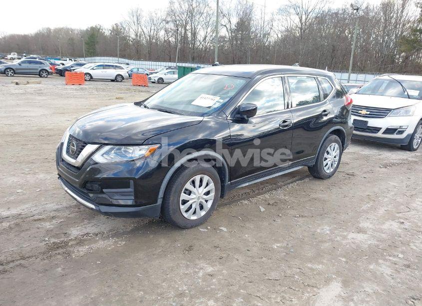 Photo 2 of 2018 Nissan Rogue S (VIN JN8AT2MV7JW307228)