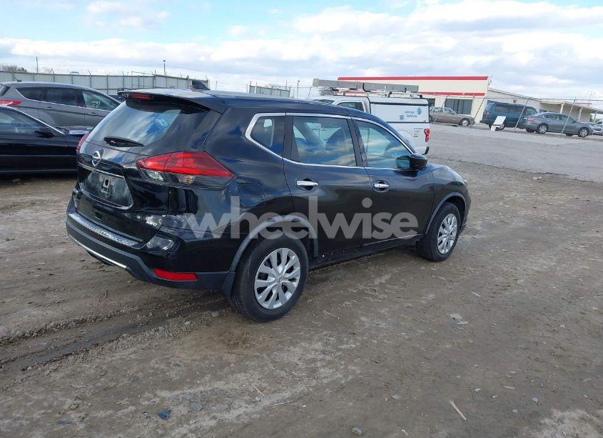 Photo 4 of 2018 Nissan Rogue S (VIN JN8AT2MV7JW307228)