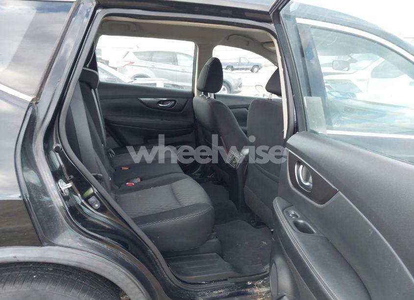 Photo 8 of 2018 Nissan Rogue S (VIN JN8AT2MV7JW307228)