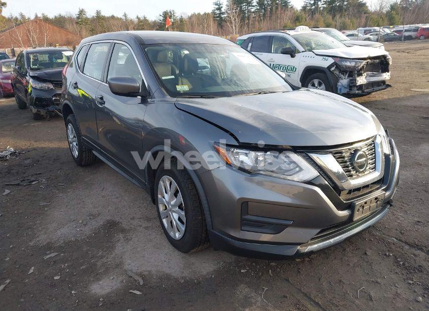 2018 Nissan Rogue S (VIN JN8AT2MV7JW313630) main photo