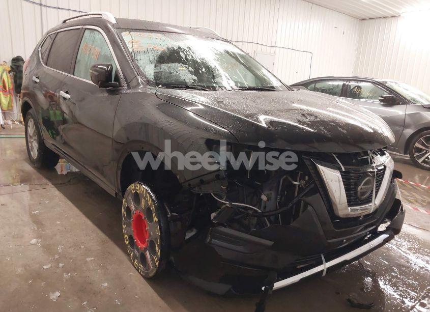 2018 Nissan Rogue SV (VIN JN8AT2MV7JW314096) main photo