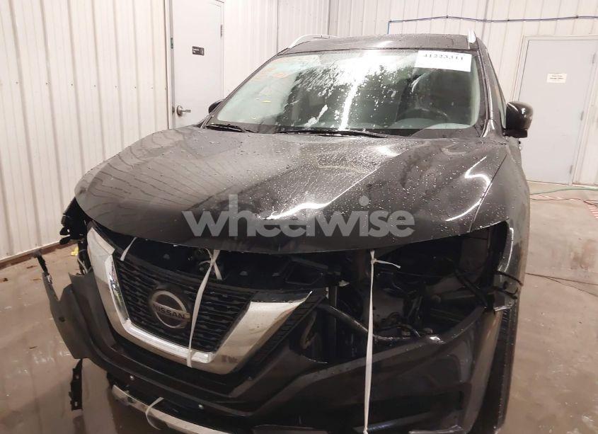 Photo 13 of 2018 Nissan Rogue SV (VIN JN8AT2MV7JW314096)