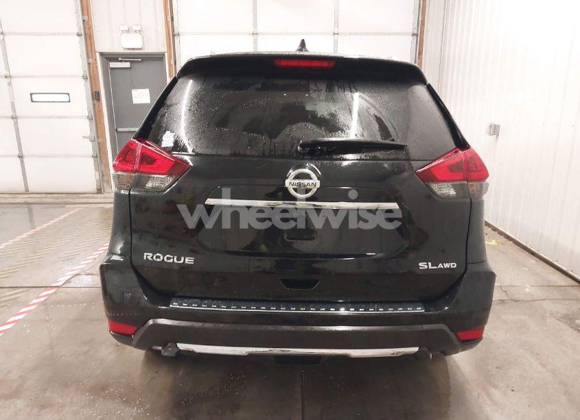 Photo 17 of 2018 Nissan Rogue SV (VIN JN8AT2MV7JW314096)