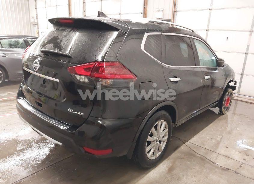 Photo 4 of 2018 Nissan Rogue SV (VIN JN8AT2MV7JW314096)