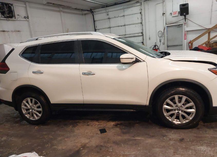 Photo 13 of 2019 Nissan Rogue SV (VIN JN8AT2MV7KW373845)