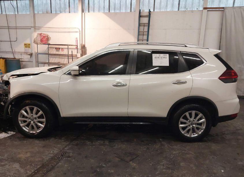 Photo 14 of 2019 Nissan Rogue SV (VIN JN8AT2MV7KW373845)
