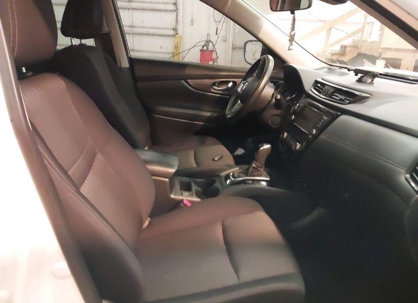 Photo 5 of 2019 Nissan Rogue SV (VIN JN8AT2MV7KW373845)