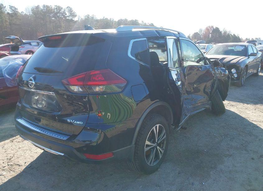 Photo 4 of 2019 Nissan Rogue SV (VIN JN8AT2MV7KW375725)