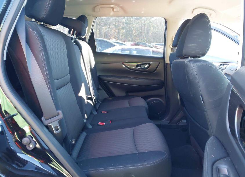 Photo 8 of 2019 Nissan Rogue SV (VIN JN8AT2MV7KW375725)