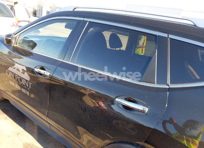 Photo 14 of 2019 Nissan Rogue SV (VIN JN8AT2MV7KW377765)