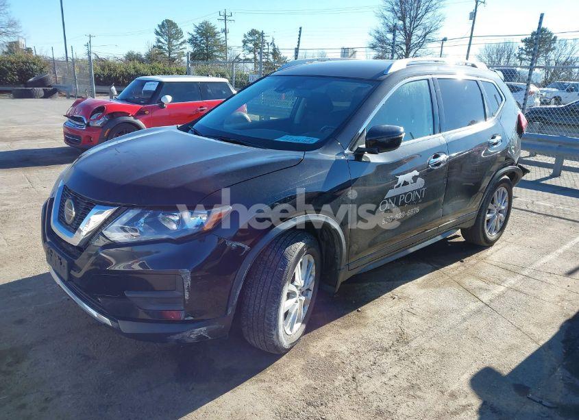 Photo 2 of 2019 Nissan Rogue SV (VIN JN8AT2MV7KW377765)