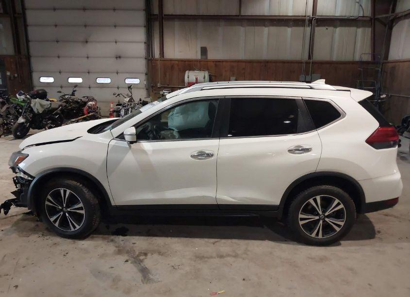 Photo 14 of 2019 Nissan Rogue SV (VIN JN8AT2MV7KW385705)