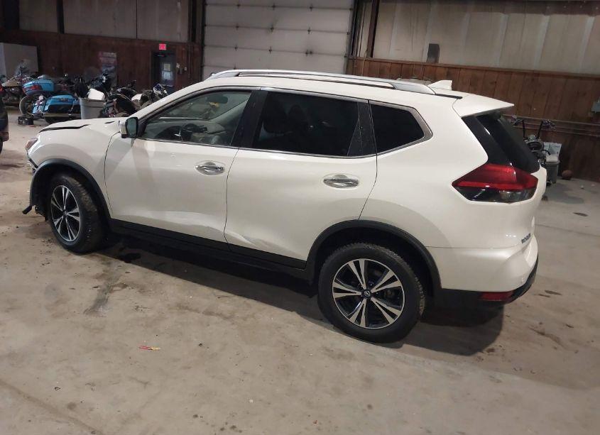 Photo 3 of 2019 Nissan Rogue SV (VIN JN8AT2MV7KW385705)