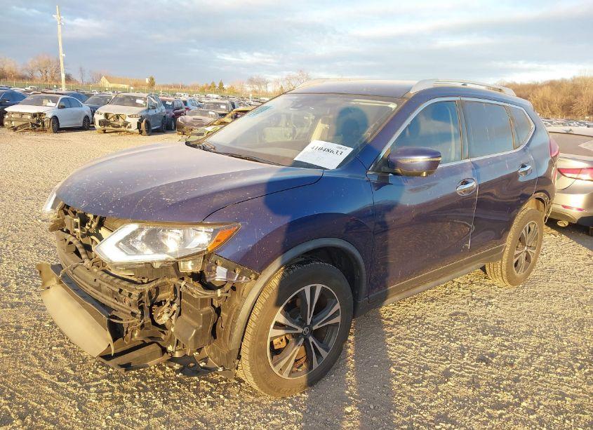 Photo 2 of 2019 Nissan Rogue SV (VIN JN8AT2MV7KW386434)