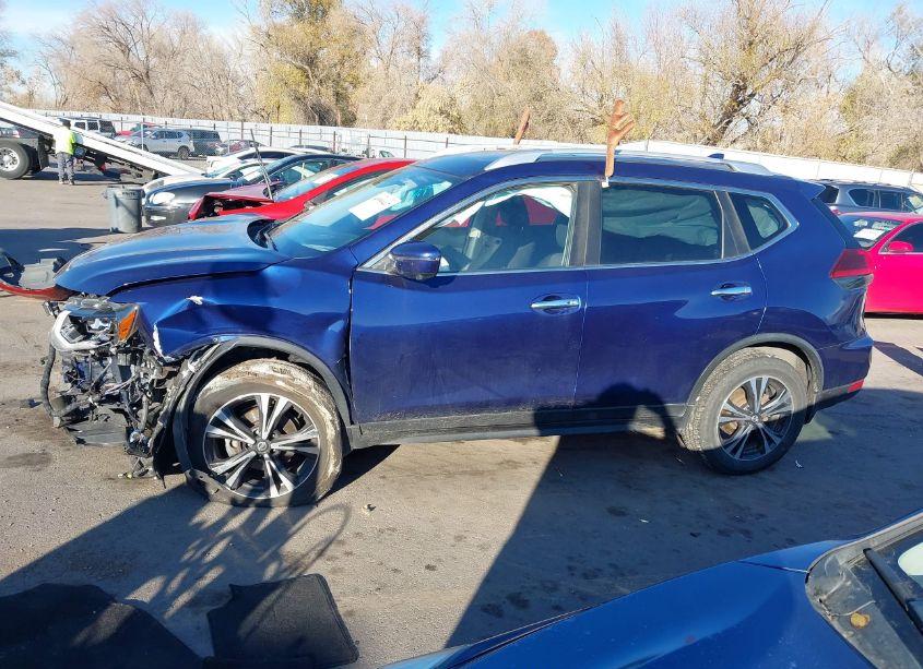 Photo 13 of 2019 Nissan Rogue SV (VIN JN8AT2MV7KW393027)