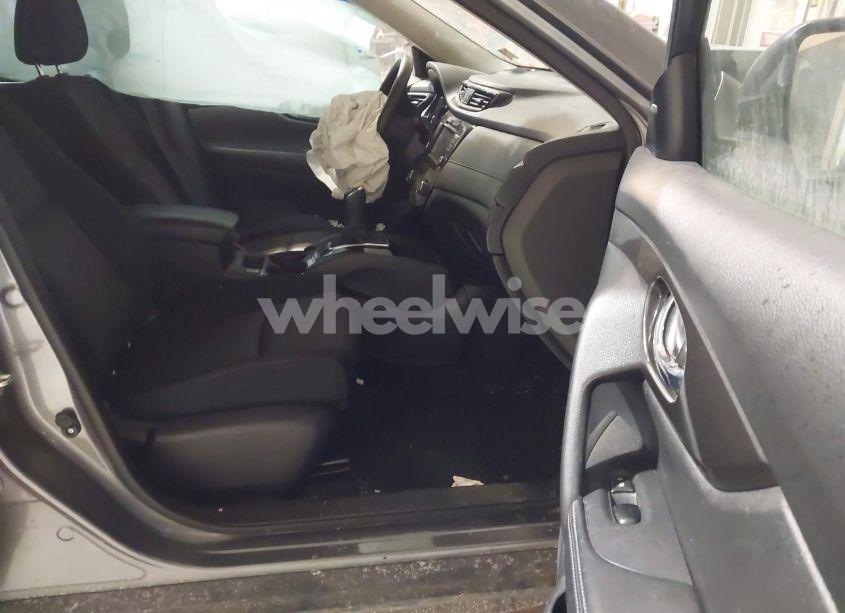 Photo 5 of 2020 Nissan Rogue SV INTELLIGENT AWD (VIN JN8AT2MV7LW115732)