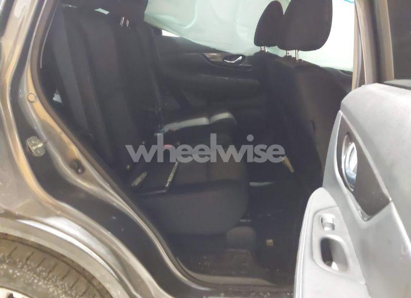 Photo 8 of 2020 Nissan Rogue SV INTELLIGENT AWD (VIN JN8AT2MV7LW115732)