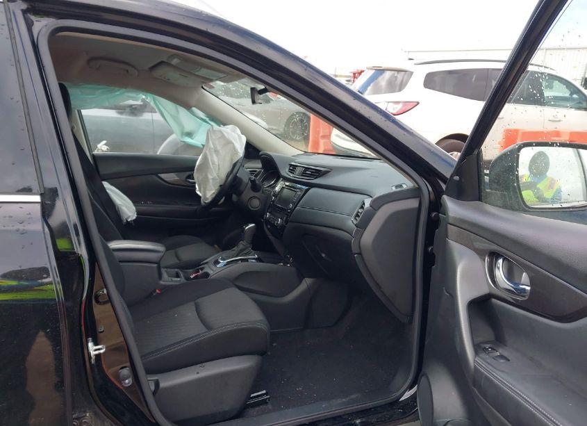 Photo 5 of 2020 Nissan Rogue SV INTELLIGENT AWD (VIN JN8AT2MV7LW137360)