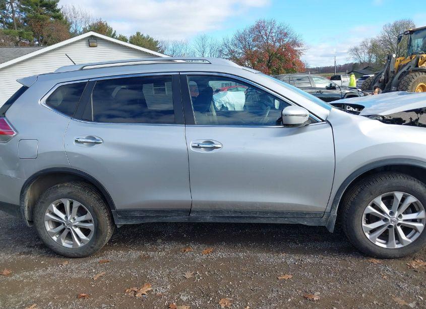 Photo 13 of 2016 Nissan Rogue SV (VIN JN8AT2MV8GW132402)