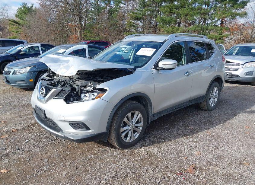 Photo 2 of 2016 Nissan Rogue SV (VIN JN8AT2MV8GW132402)
