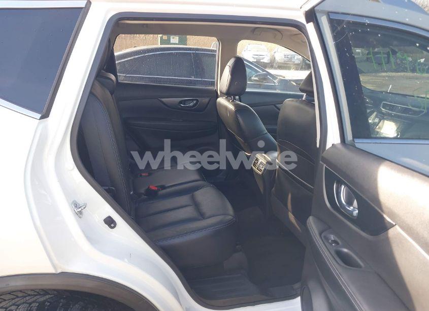 Photo 8 of 2016 Nissan Rogue SL (VIN JN8AT2MV8GW133906)