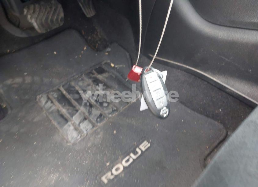 Photo 11 of 2016 Nissan Rogue SV (VIN JN8AT2MV8GW145781)