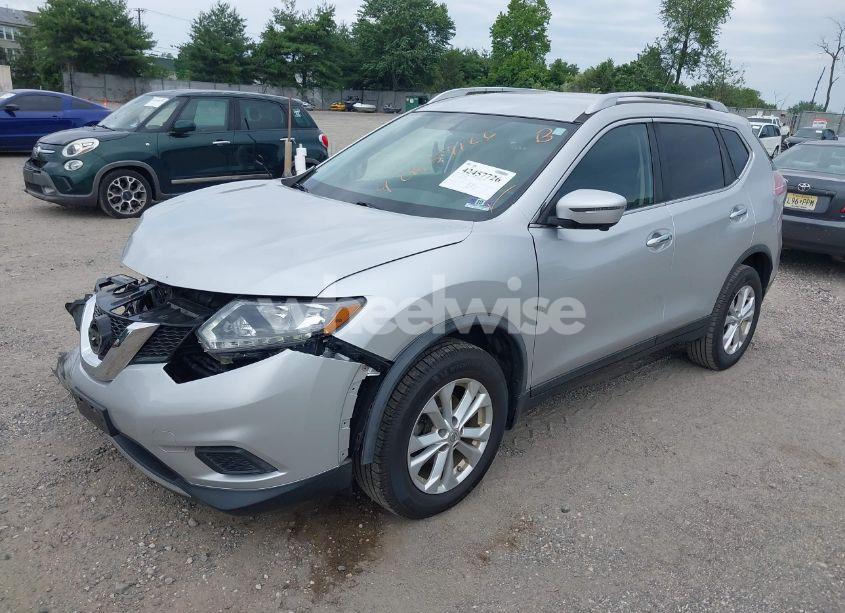 Photo 2 of 2016 Nissan Rogue SV (VIN JN8AT2MV8GW145781)