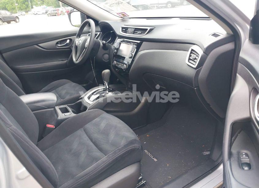 Photo 5 of 2016 Nissan Rogue SV (VIN JN8AT2MV8GW145781)