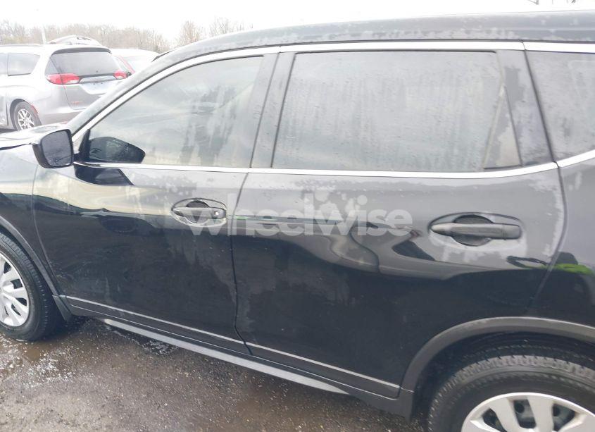 Photo 14 of 2017 Nissan Rogue S (VIN JN8AT2MV8HW001326)