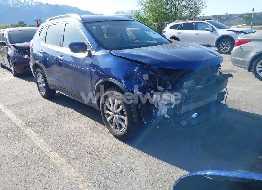 2017 Nissan Rogue SV (VIN JN8AT2MV8HW001701) main photo