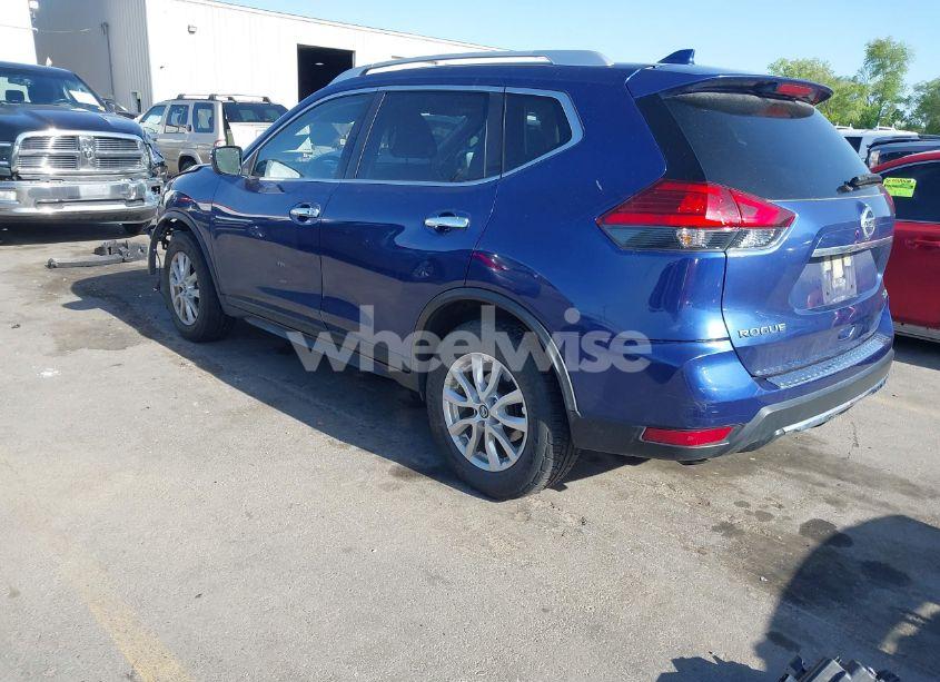 Photo 3 of 2017 Nissan Rogue SV (VIN JN8AT2MV8HW001701)