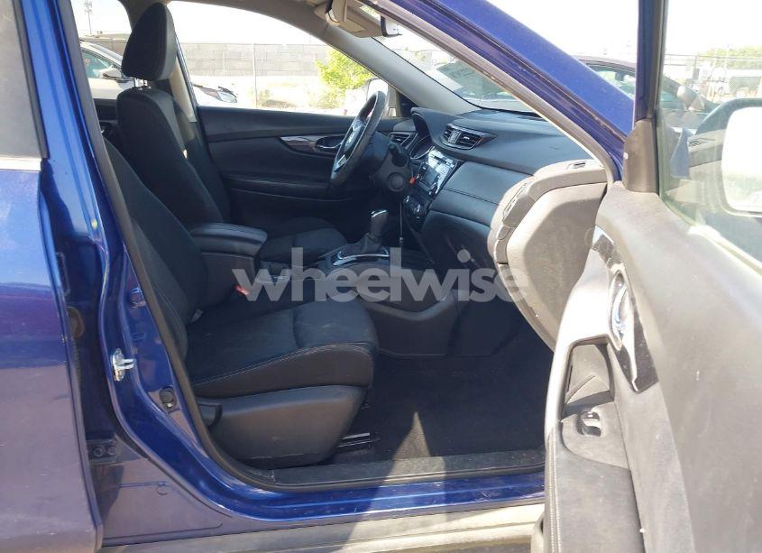 Photo 5 of 2017 Nissan Rogue SV (VIN JN8AT2MV8HW001701)