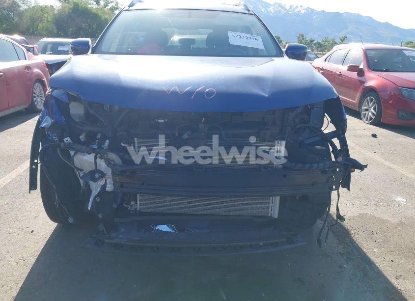 Photo 6 of 2017 Nissan Rogue SV (VIN JN8AT2MV8HW001701)