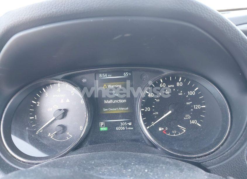 Photo 7 of 2017 Nissan Rogue SV (VIN JN8AT2MV8HW001701)