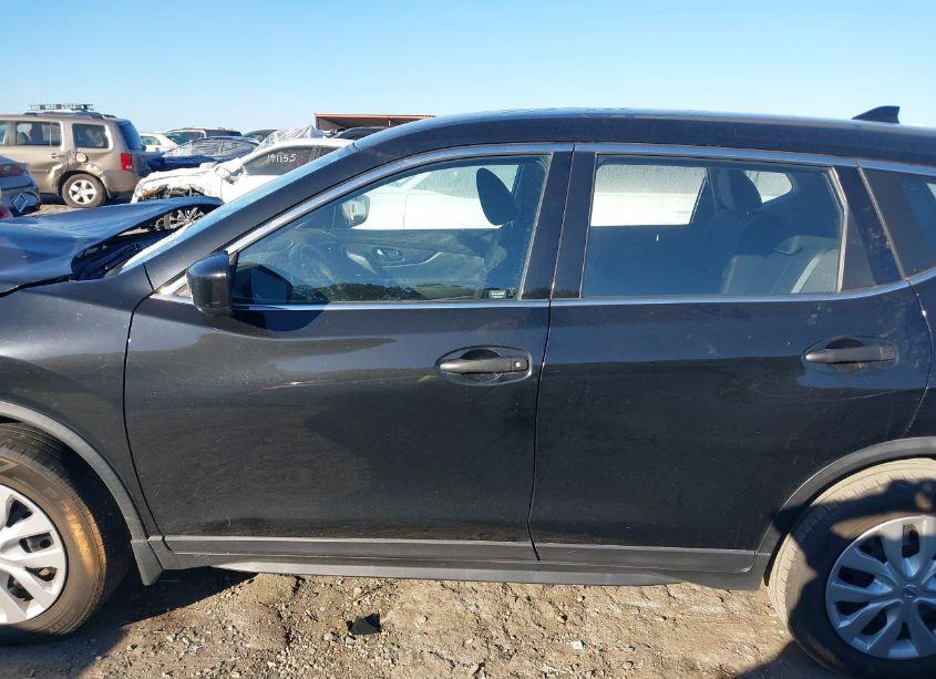 Photo 15 of 2017 Nissan Rogue S (VIN JN8AT2MV8HW002475)