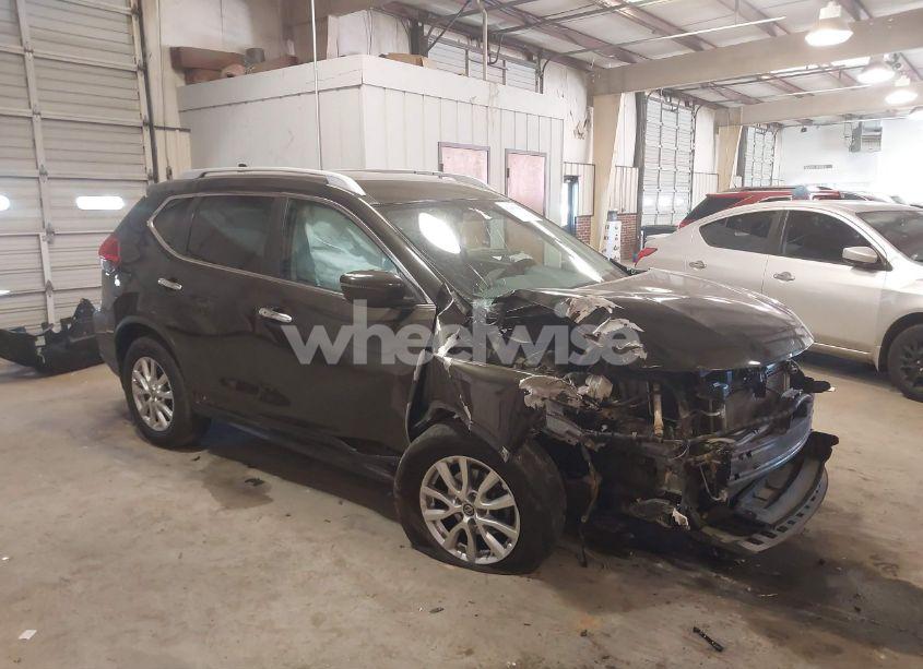 2017 Nissan Rogue SV (VIN JN8AT2MV8HW003786) main photo