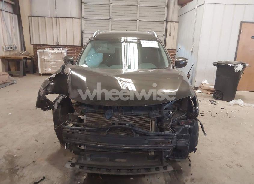 Photo 12 of 2017 Nissan Rogue SV (VIN JN8AT2MV8HW003786)