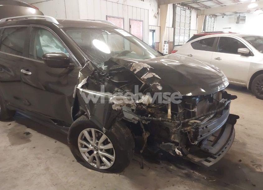 Photo 6 of 2017 Nissan Rogue SV (VIN JN8AT2MV8HW003786)