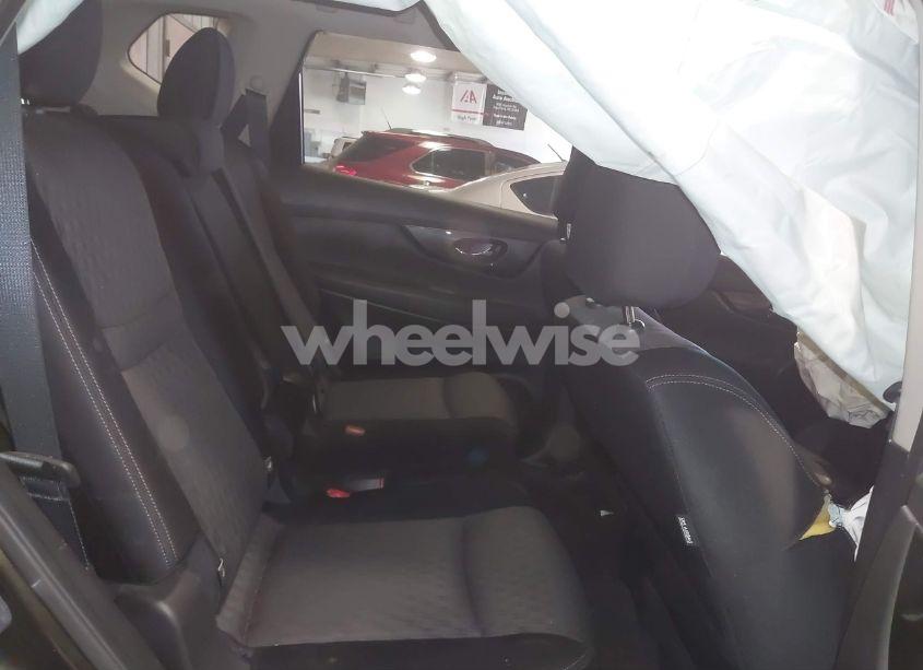 Photo 8 of 2017 Nissan Rogue SV (VIN JN8AT2MV8HW003786)