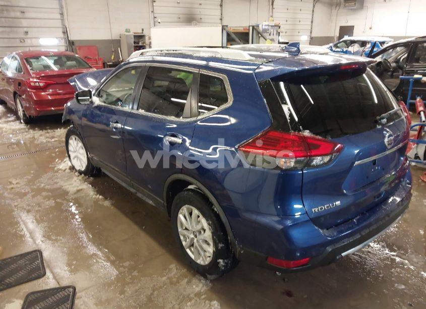 Photo 3 of 2017 Nissan Rogue SV (VIN JN8AT2MV8HW021351)