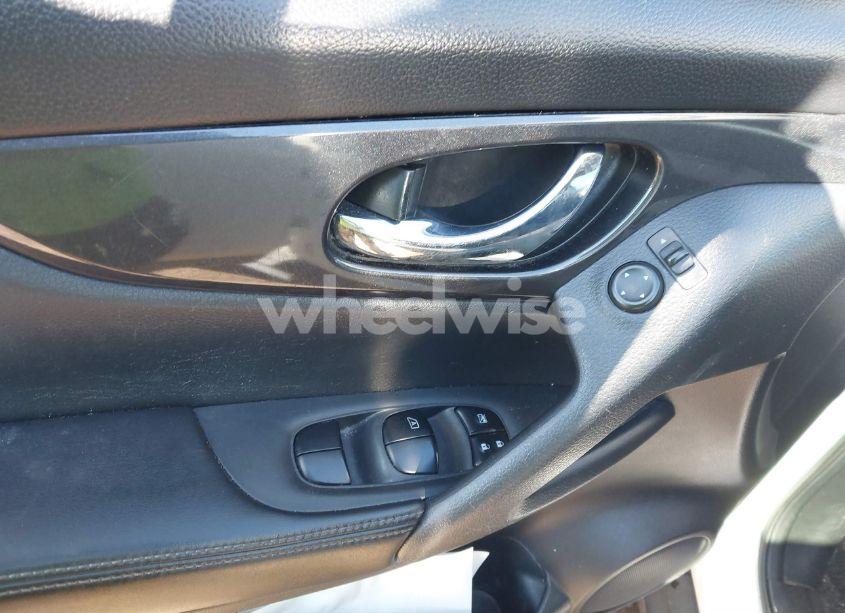 Photo 20 of 2017 Nissan Rogue S (VIN JN8AT2MV8HW027084)