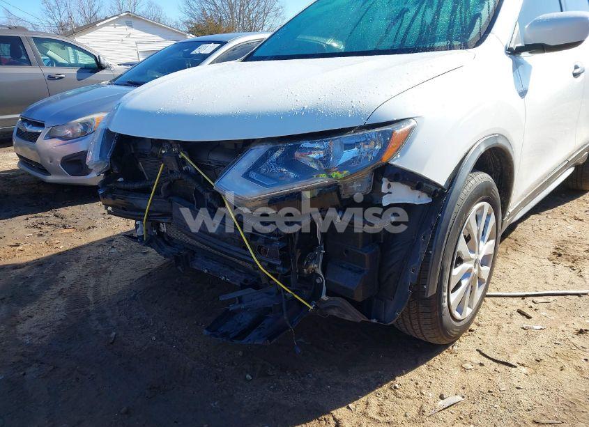 Photo 6 of 2017 Nissan Rogue S (VIN JN8AT2MV8HW027084)