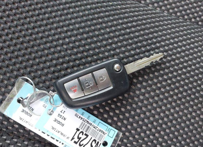 Photo 11 of 2017 Nissan Rogue S (VIN JN8AT2MV8HW254470)