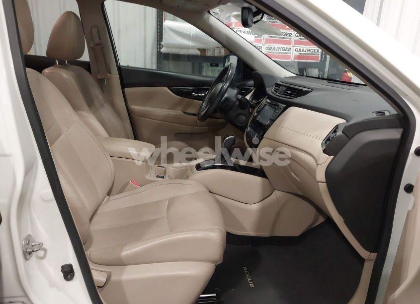 Photo 5 of 2017 Nissan Rogue SL (VIN JN8AT2MV8HW256848)