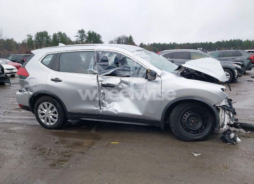 Photo 13 of 2017 Nissan Rogue S (VIN JN8AT2MV8HW257546)