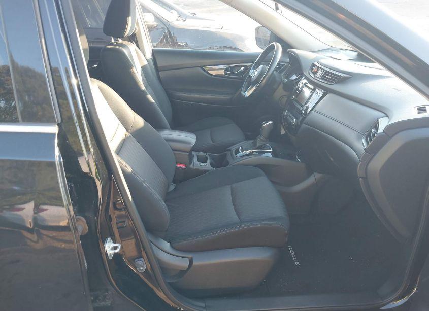 Photo 5 of 2017 Nissan Rogue SV (VIN JN8AT2MV8HW257756)