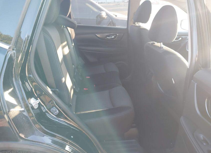 Photo 8 of 2017 Nissan Rogue SV (VIN JN8AT2MV8HW257756)