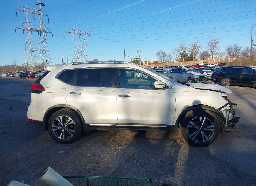 Photo 13 of 2017 Nissan Rogue SL (VIN JN8AT2MV8HW258115)